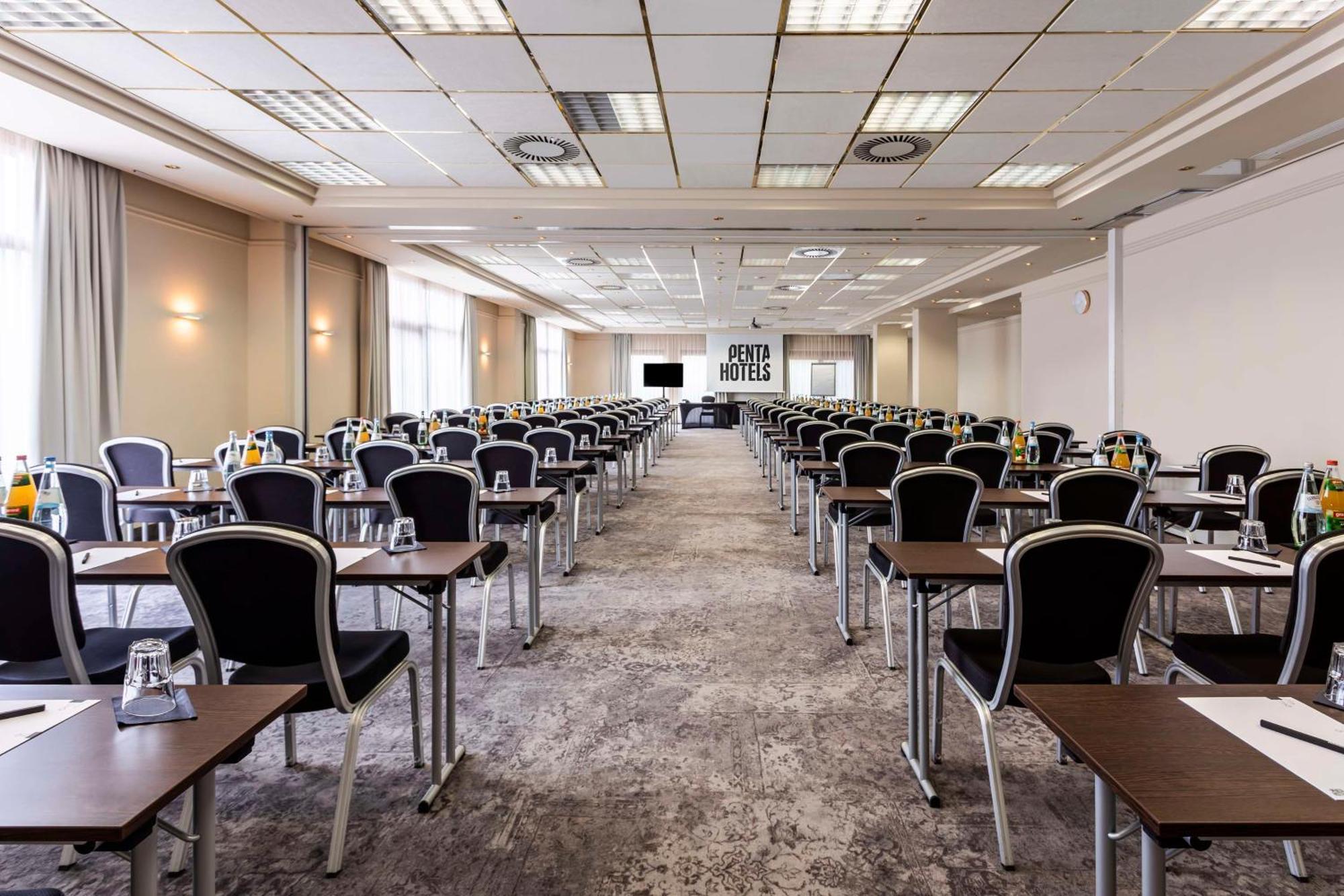 Pentahotel Hotel